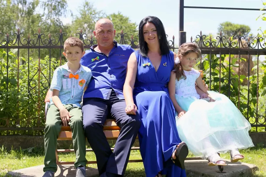 Ігор Лаврів з дружиною. і дітьми, які були сенсом його життя