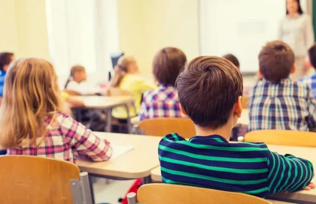 Ілюстроване фото. Тривалість уроків вирішили скоротити до 30 хвилин