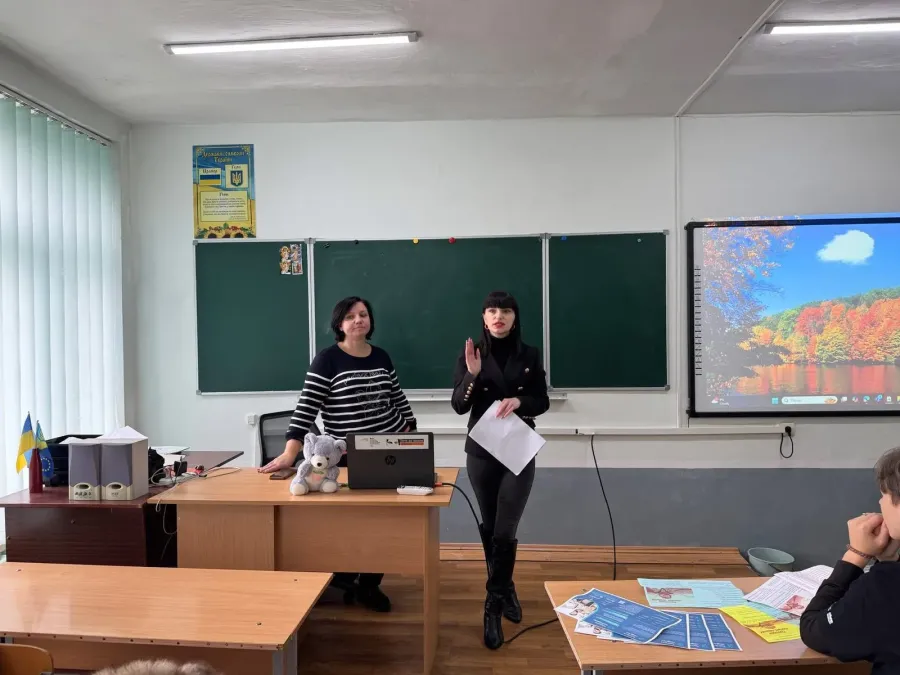  Учням наголосили на важливості звернення по допомогу до дорослих