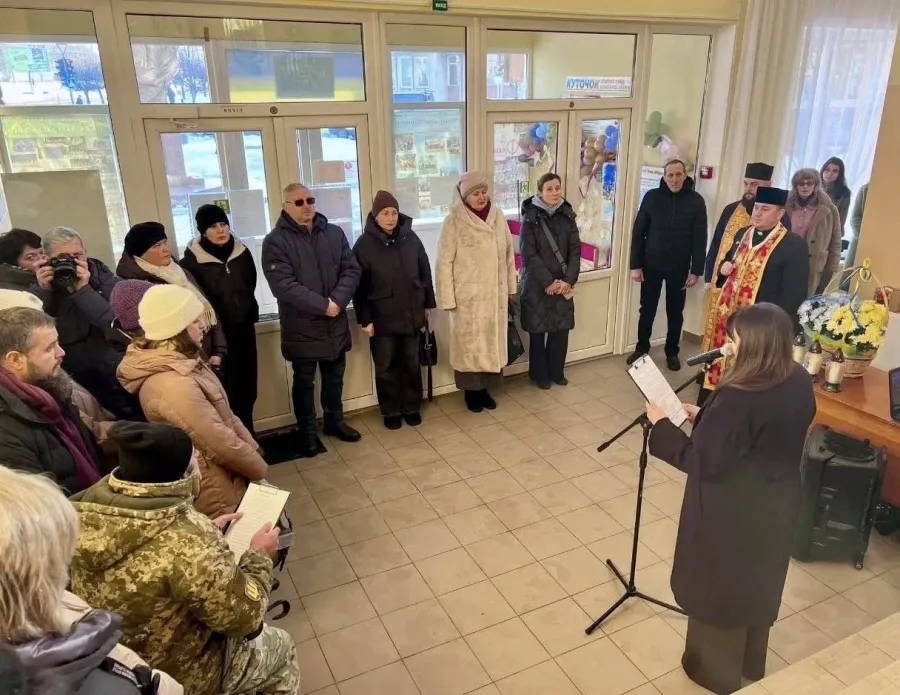 Калушани вшанували подвиг "кіборгів". Фото: Калуська міська рада