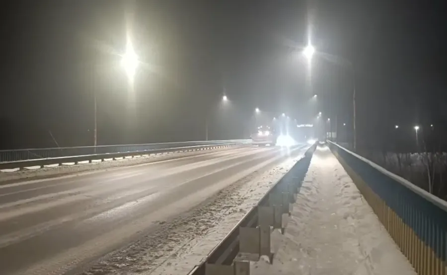 Водіїв заклинають неухильно дотримуватися правил дорожнього руху та дбати про власну безпеку