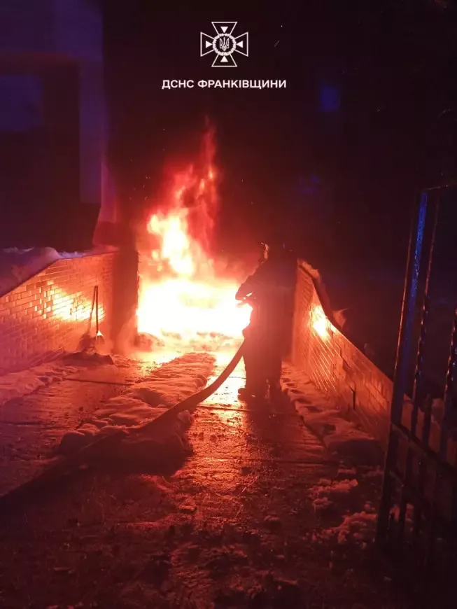 Рятувальники ліквідували пожежу гаража