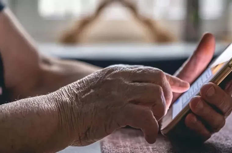 Ілюстроване фото. Жінка натрапила на оголошення про продаж Starlink на одному з інтернет-ресурсів