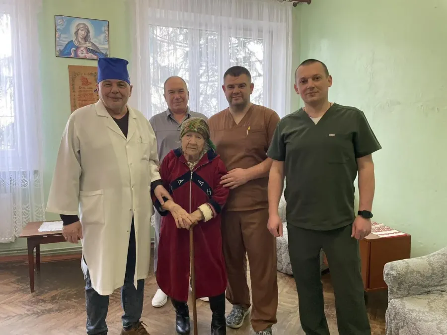 Лікарі виконали лапароскопічну холецистектомію та лапароскопічне роз’єднання злук