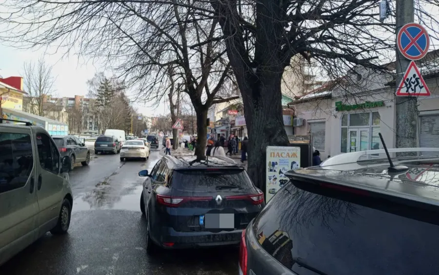 Водіїв закликають дотримуватися ПДР. Фото: Калуська міська рада