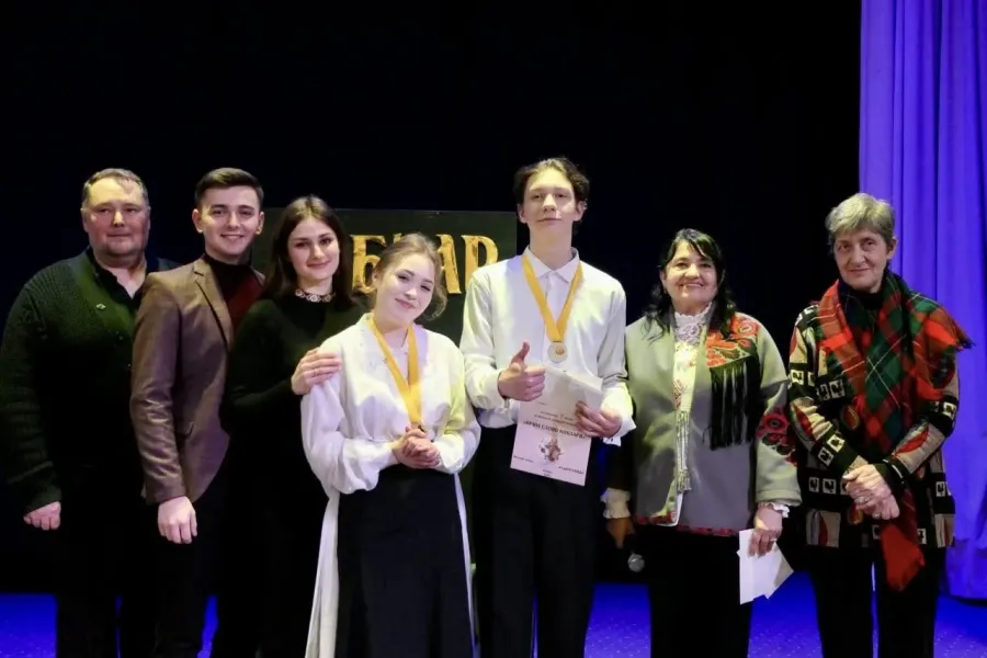 Перше місце посіли актори народного театру молоді "Силентіум" Юлія Кузьмик і Михайло Кузовков. Фото: Калуська міська рада