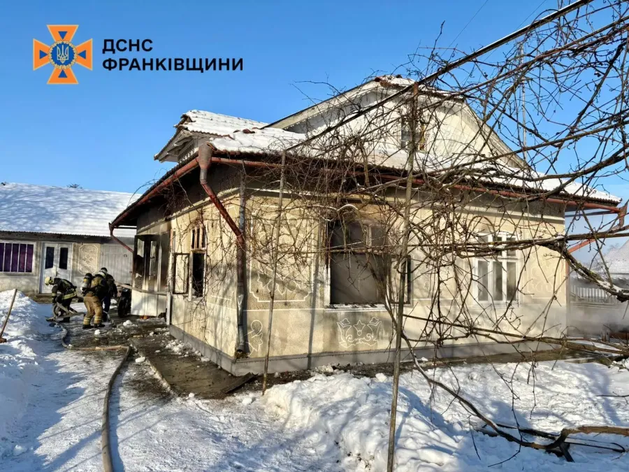  На місці пожежі було  виявлено тіла двох чоловіків