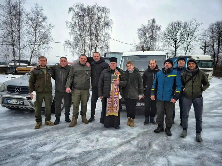 Військовим передали три відремонтовані авто і стільки ж забрали на ремонт