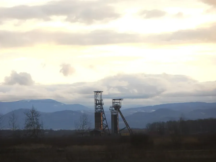 Недобудована шахта у Кропивнику. Фото: Oleh z Kalusha/Вікіпедія