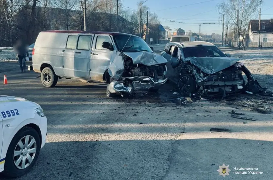 Водія «Dodge Ram» з травмами госпіталізували до лікарні 