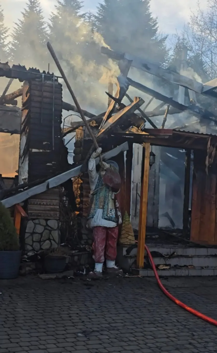 Пожежа, яка сталася 6 березня, спалила кафе до тла. Фото: Зіновій Андрійович
