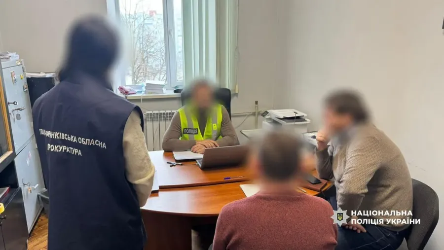 Чотирьох учасників злочинної організації судитимуть, п’ятого — оголосили у розшук