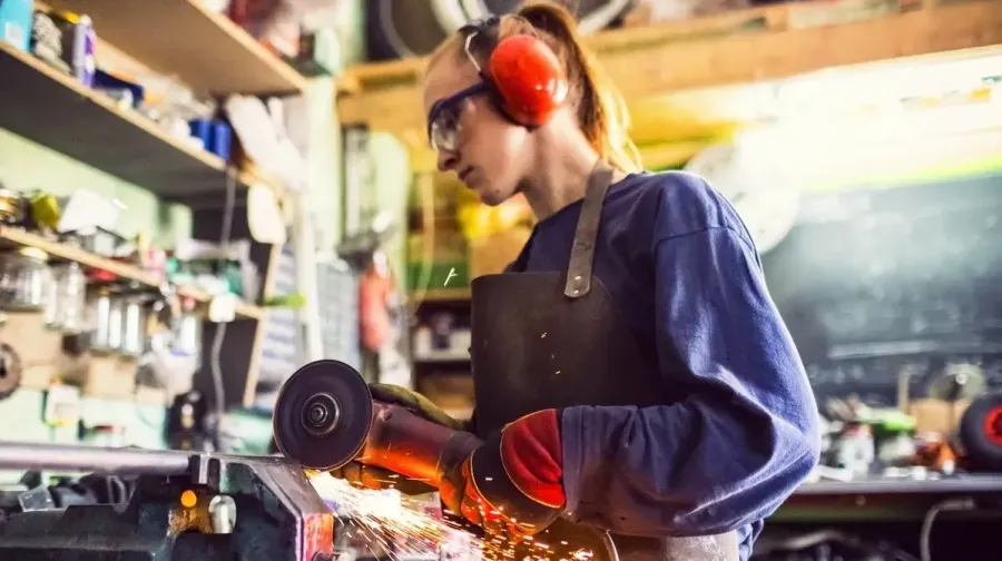 Ілюстроване фото. Жінки працюють у сферах, де традиційно були недостатньо представлені