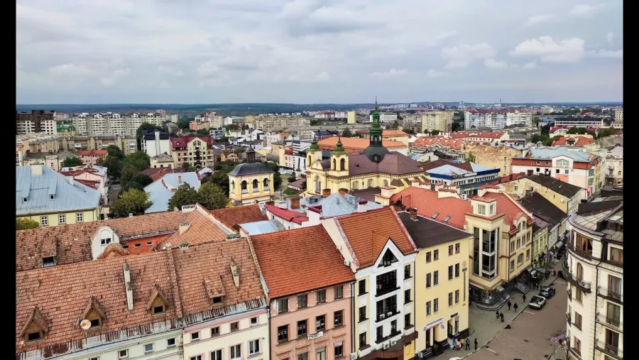 Ілюстроване фото. Івано-Франківщина продовжує рухатися шляхом цифрової трансформації та сталого розвитку 