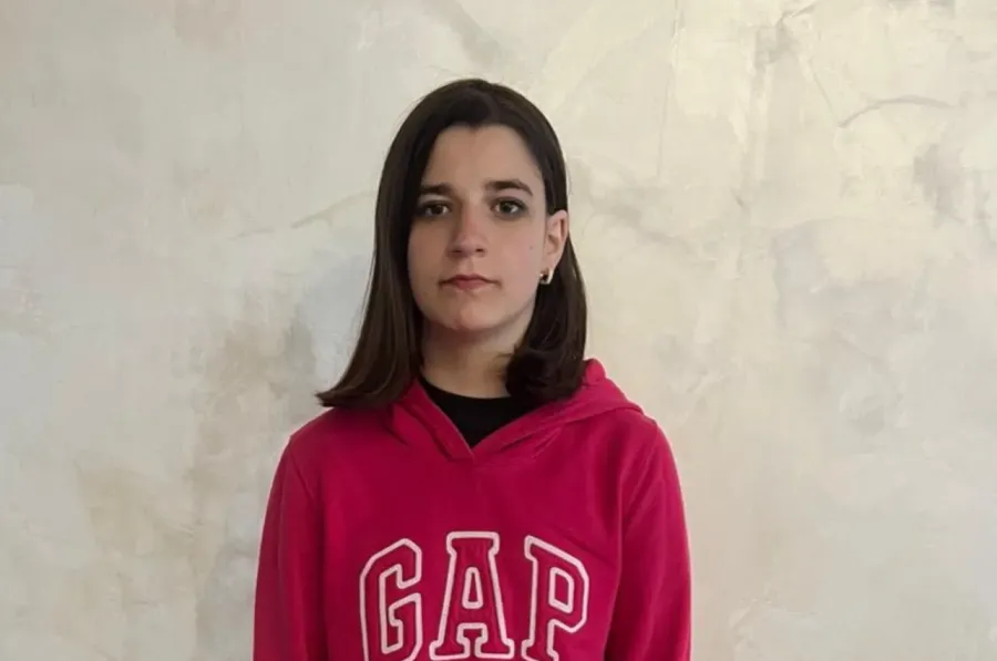 Зникла дівчинка маленького зросту, худорлява