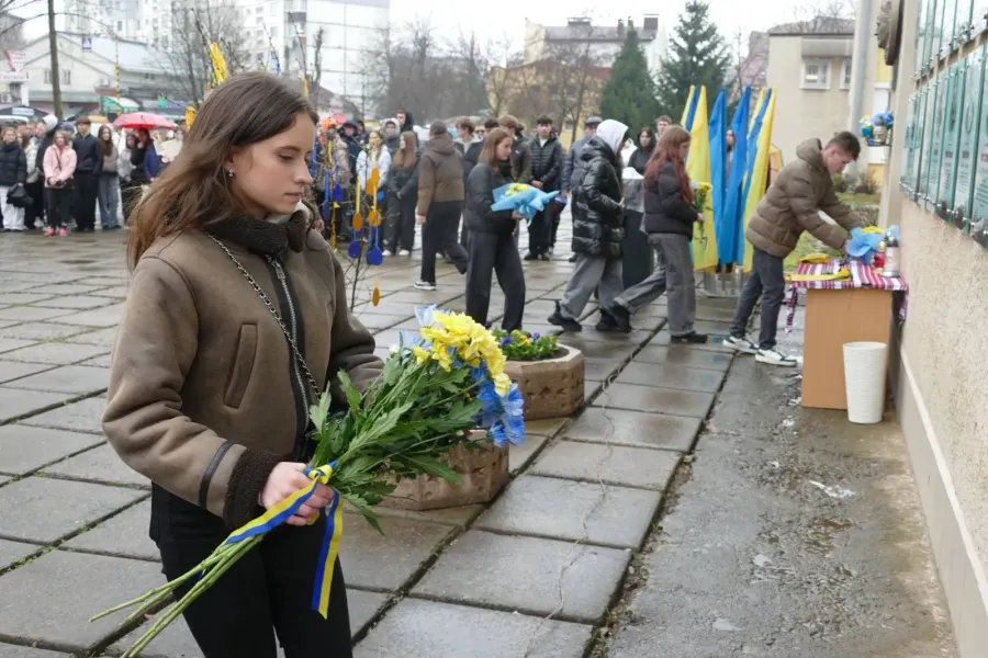 У Калуші вшанували загиблих захисників України. Фото: Калуська міська рада