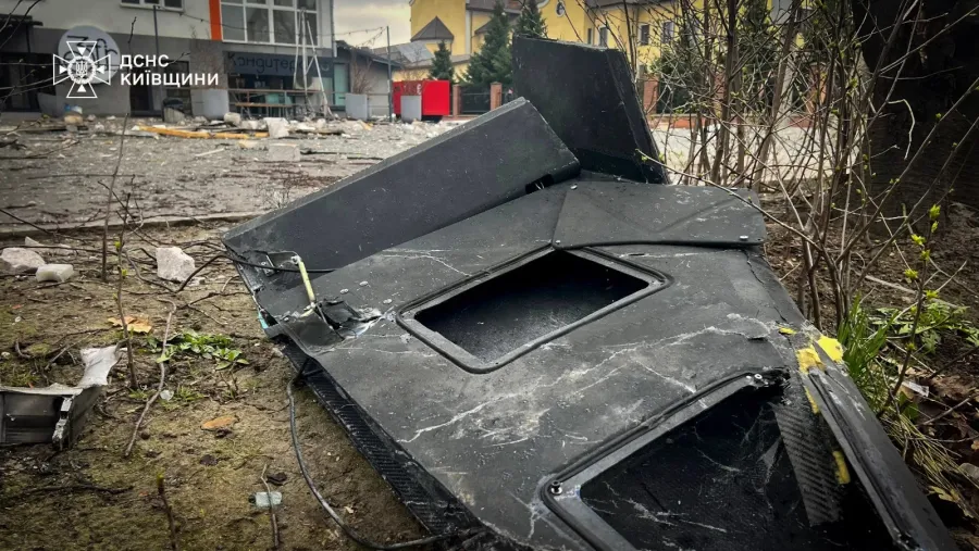 На Київщині через ворожу атаку одна людина загинула. Фото: ДСНС
