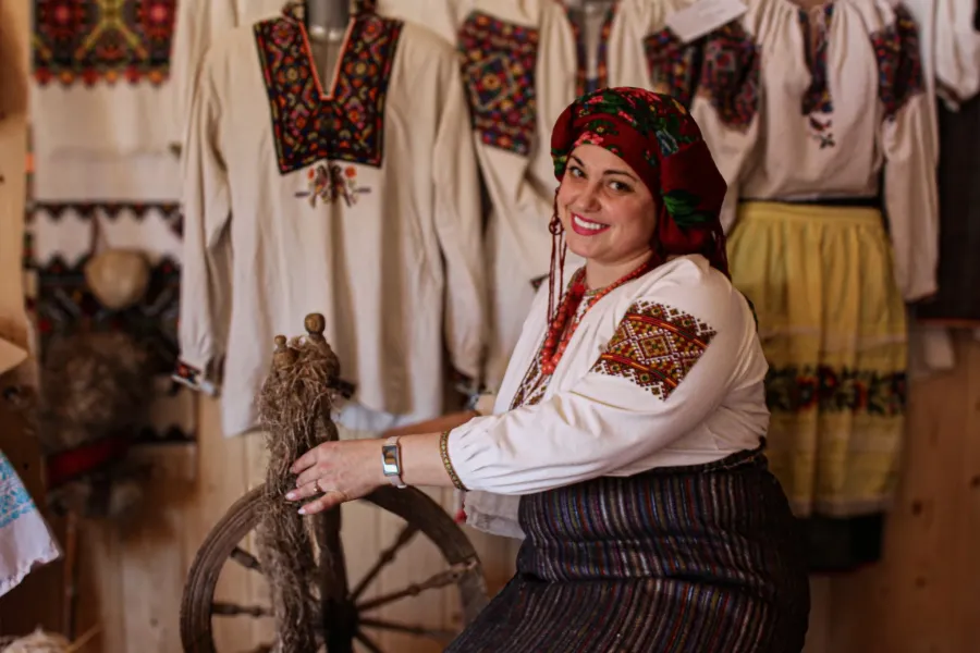 Кожна учасниця самостійно обирала вбрання до душі