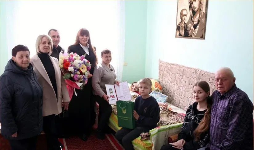 Для поважної ювілярки Бог, Україна і родина є сенсами життя