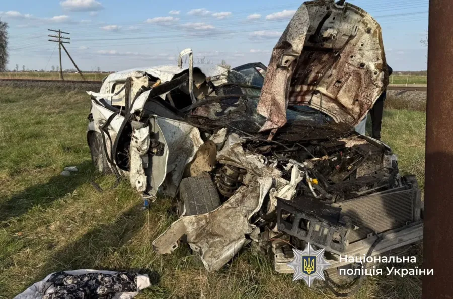 Слідчо-оперативна група встановлює всі обставини та причини ДТП
