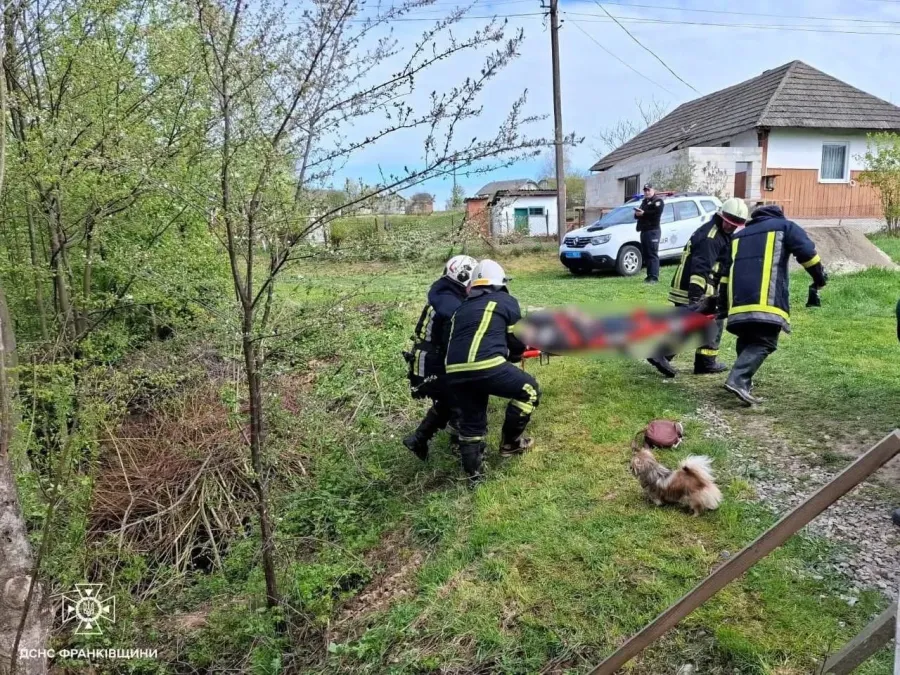 Рятувальники вилучили тіло чоловіка з водойми