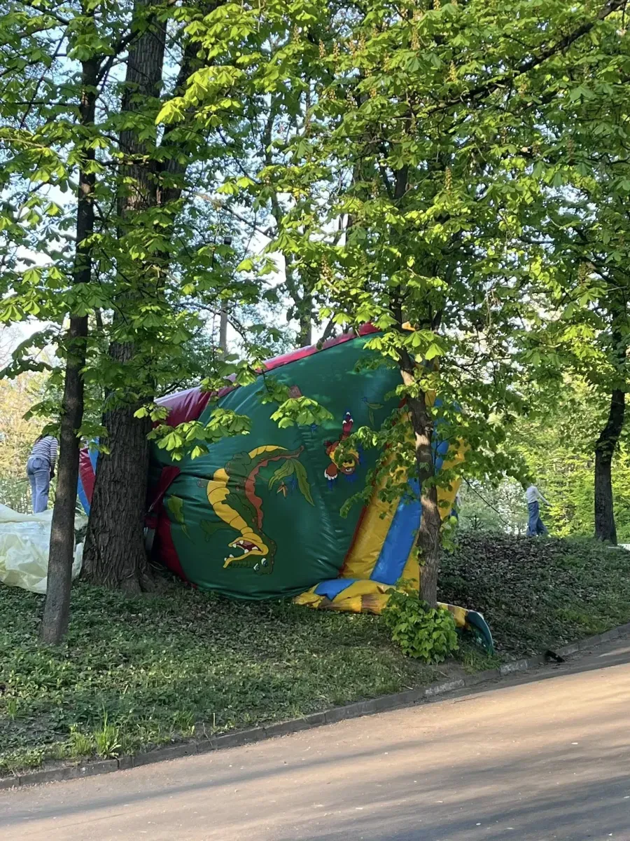 Міський голова висловив сумніви щодо версії про перевантаження батута. Фото: Тетяна Гаврилюк/Фейсбук