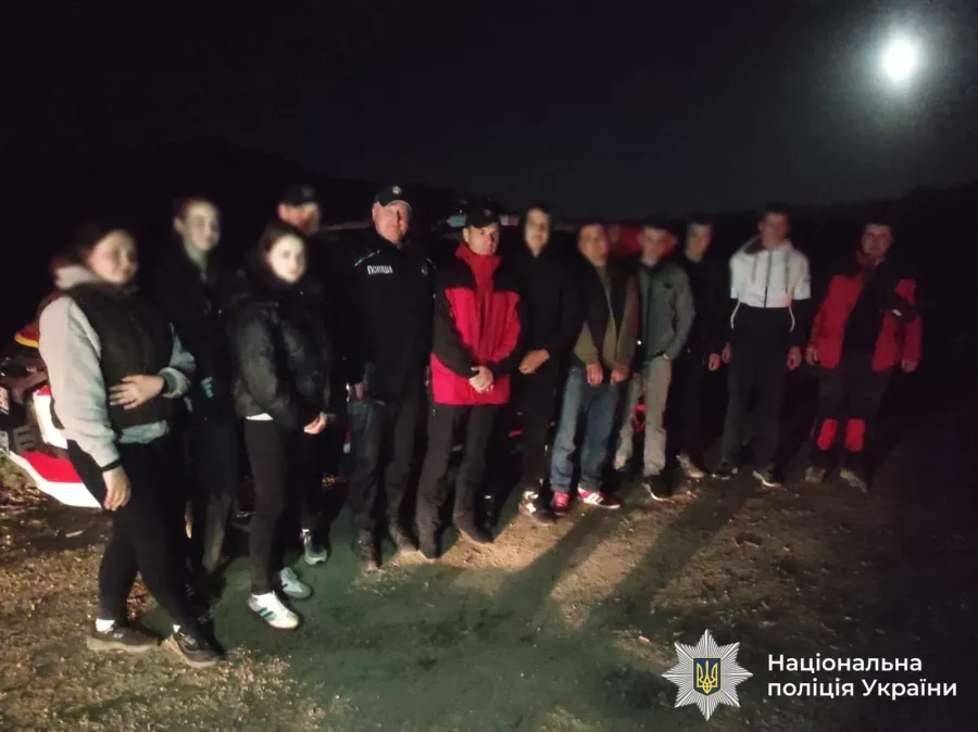 Наразі хлопця вже передали під нагляд опікунів. Фото: Національна поліція