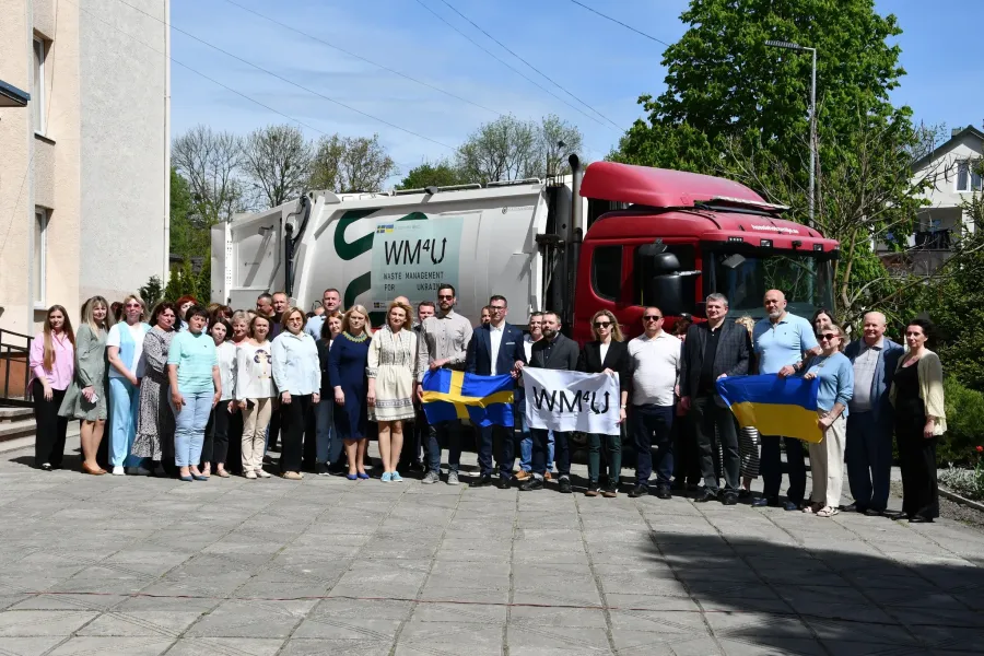 Після проведення технічного обслуговування сміттєвоз передали Рогатинській громаді