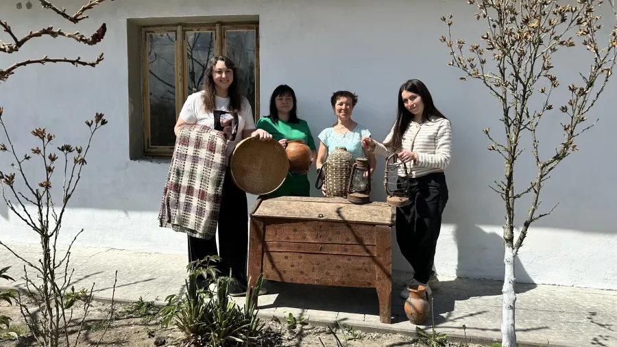 В один момент у Добровлянах вирішили більше ідею "Домівки" не відкладати. Фото: "Вікна"