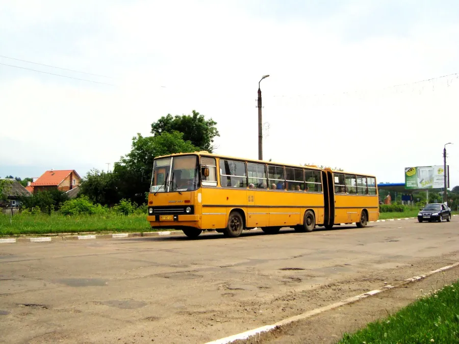 Якщо не підняти тариф на проїзд, автотранспорт міста може зупинитися. Флюстроване фото: alltransua.com