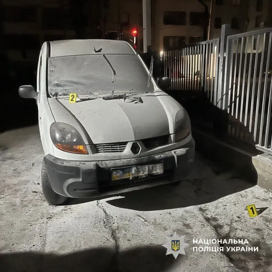 Чоловік підпалив транспортний засіб і втік з місця події