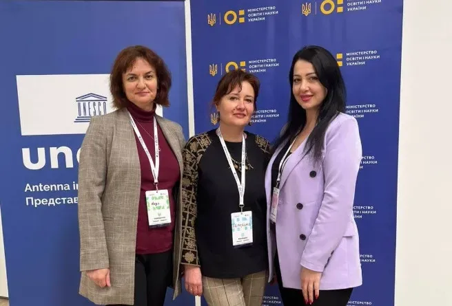 Педагоги отримали почесні відзнаки за результатами плідної праці