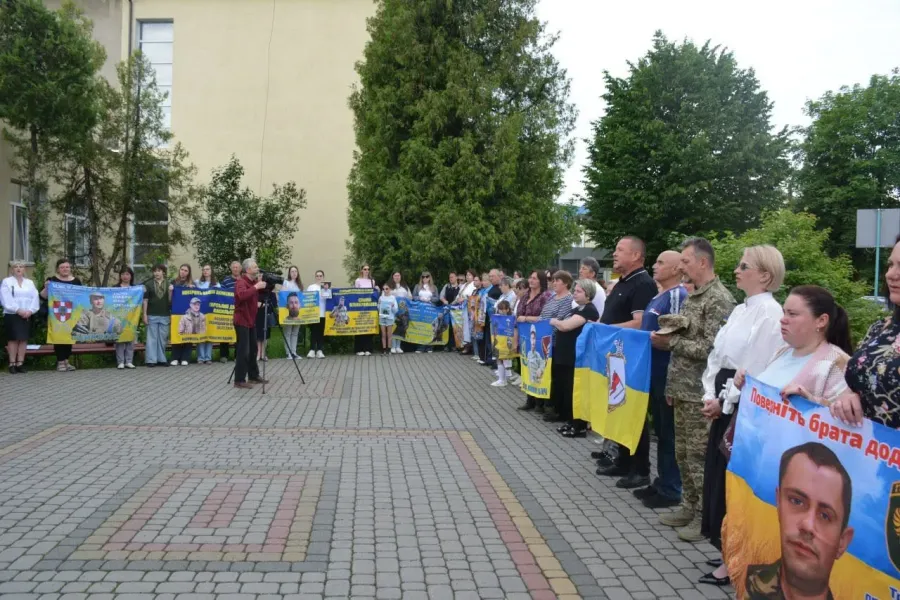  Захід розпочався хвилиною мовчання на вшанування пам’яті полеглих Героїв