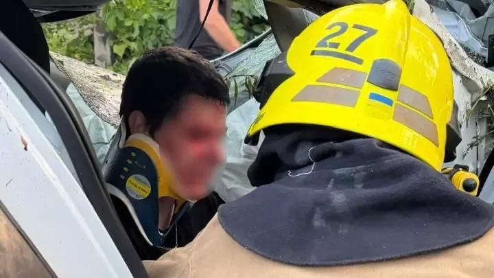 Рятувальники ліквідували наслідки ДТП
