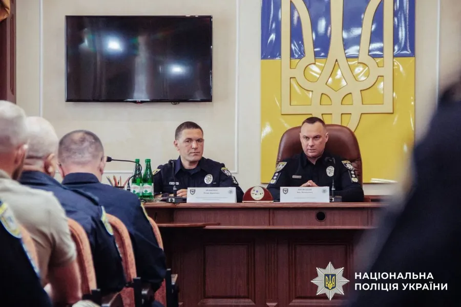 Сьогодні голова Національної поліції представив нового керівника на Прикарпатті. Фото: Національна поліція