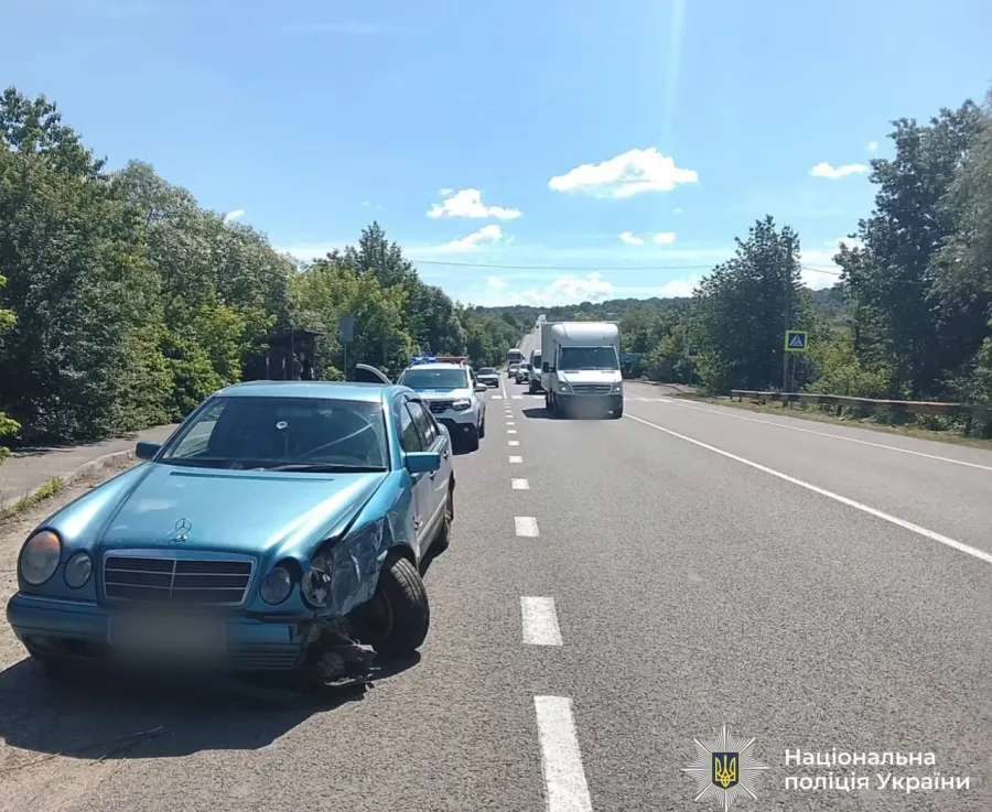 41-річну керманичку Nissan наразі доставлено до медичного закладу