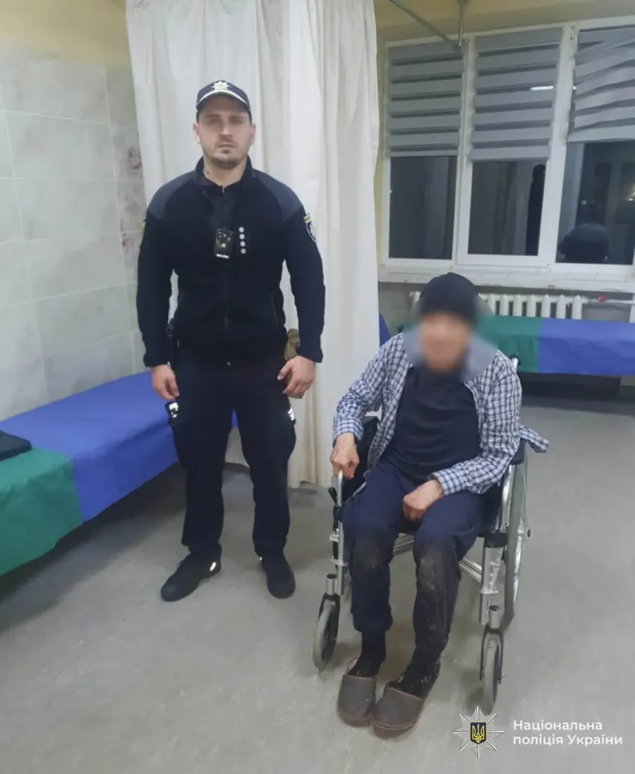 Чоловік з розладами пам'яті вийшов із палати та пішов у невідомому напрямку. Фото: Національна поліція