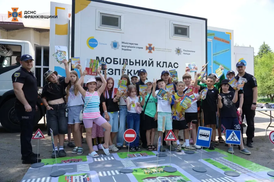 У доступній інтерактивній формі більше пів сотні учасників дізналися про правила пожежної та мінної безпеки