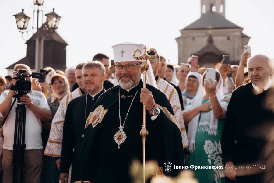 Основний намір паломництва — безперервна молитва про мир та перемогу України у війні. Фото: Івано-Франківська Архієпархія УГКЦ