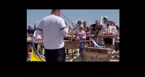 На Говерлі заграли цимбали. Фото: скрін із відео Ворохтянського підрозділу "Гуцульщина"