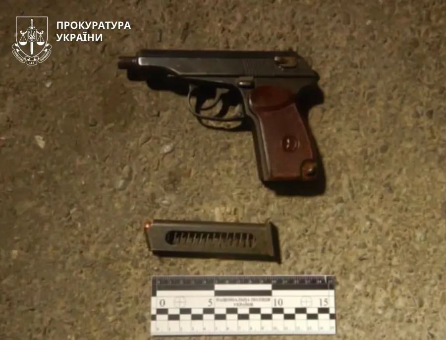 Під час сварки нападник двічі цілеспрямовано вистрілив в опонента з пістолета Макарова. Фото: прокуратура