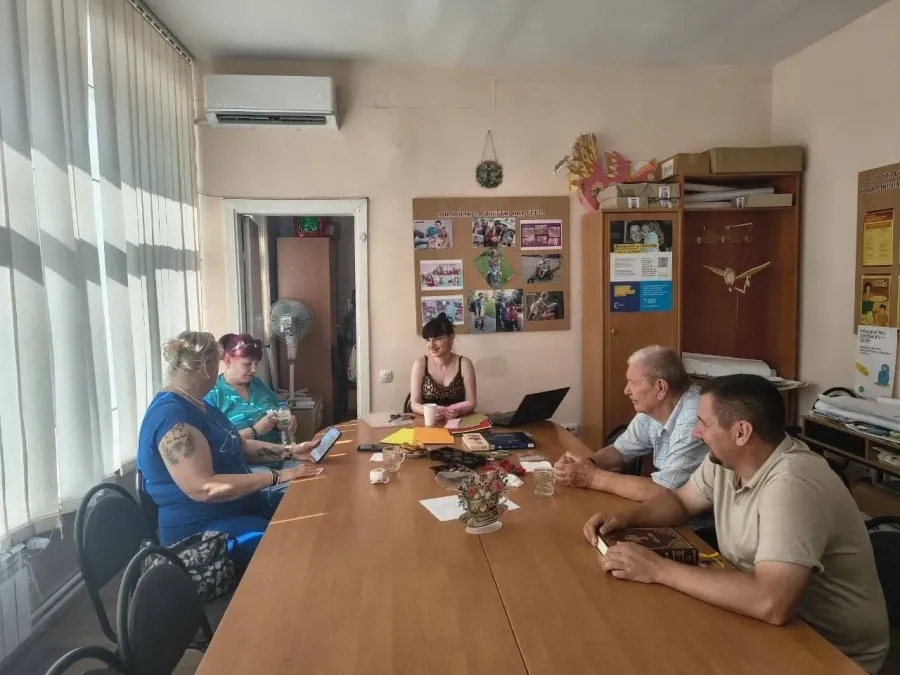 Атмосфера заняття була наповнена щирим спілкуванням, взаємною підтримкою та натхненням. Фото: Калуський міський центр соціальних служб