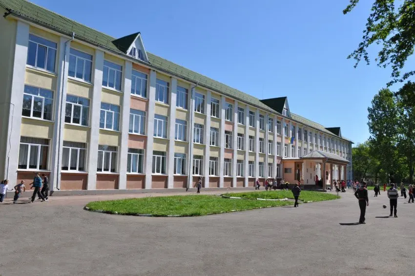 Закупівля послуги капітального ремонту для Калуського ліцею №5 не відбулася. Фото: Вікіпедія
