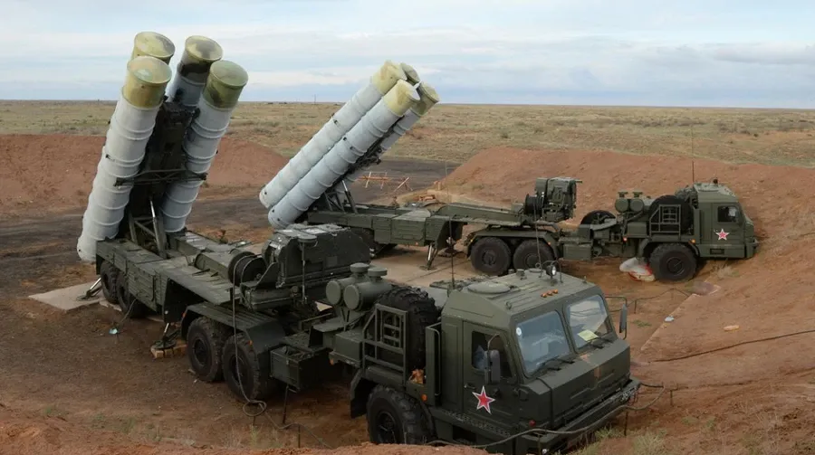 Ілюстроване фото. Українські дрони знищили ворожу позицію ЗРК С-400 «Тріумф»