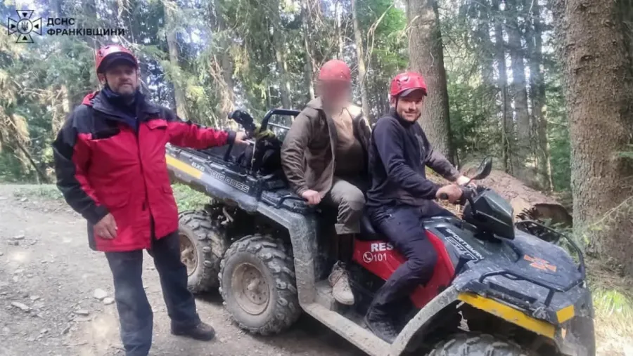 У районі полонини Веснарка у туриста вийшов з ладу протез ноги, через що він не міг самостійно продовжувати рух