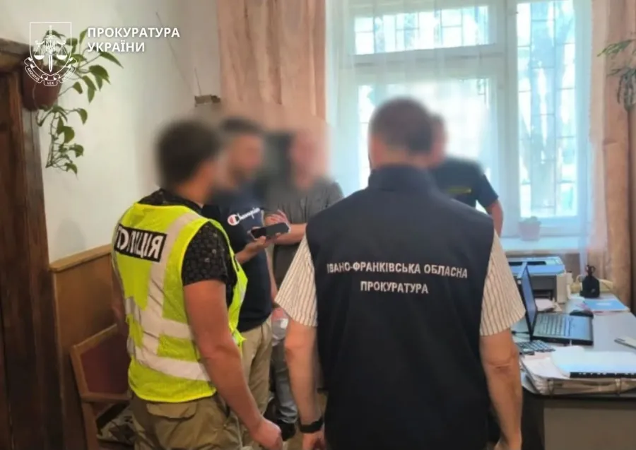 Депутата затримали одразу ж після отримання хабаря