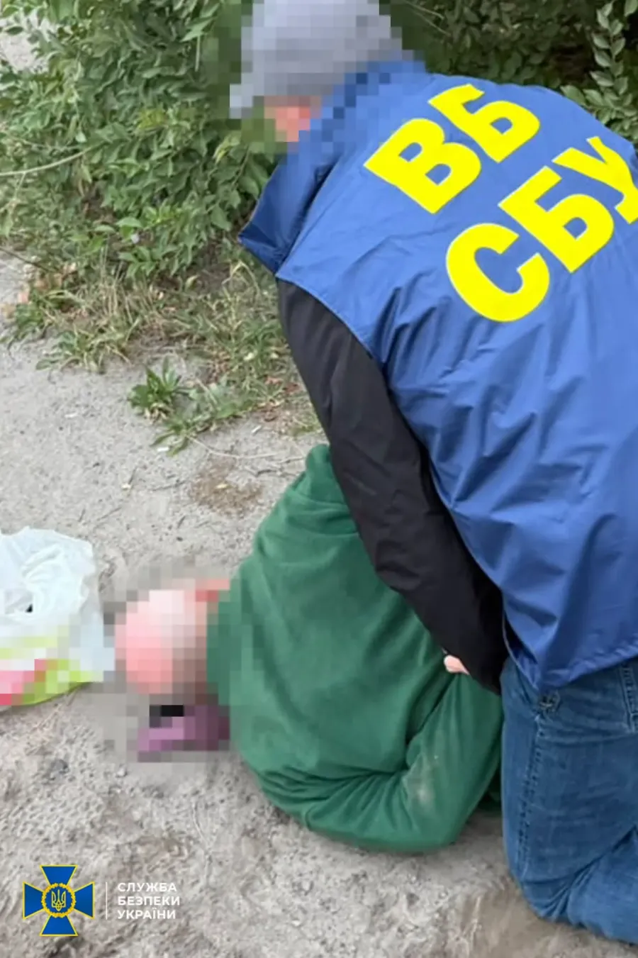Агента затримали, коли він працевлаштувався у компанію, пов’язану із оборонним сектором. Фото: СБУ