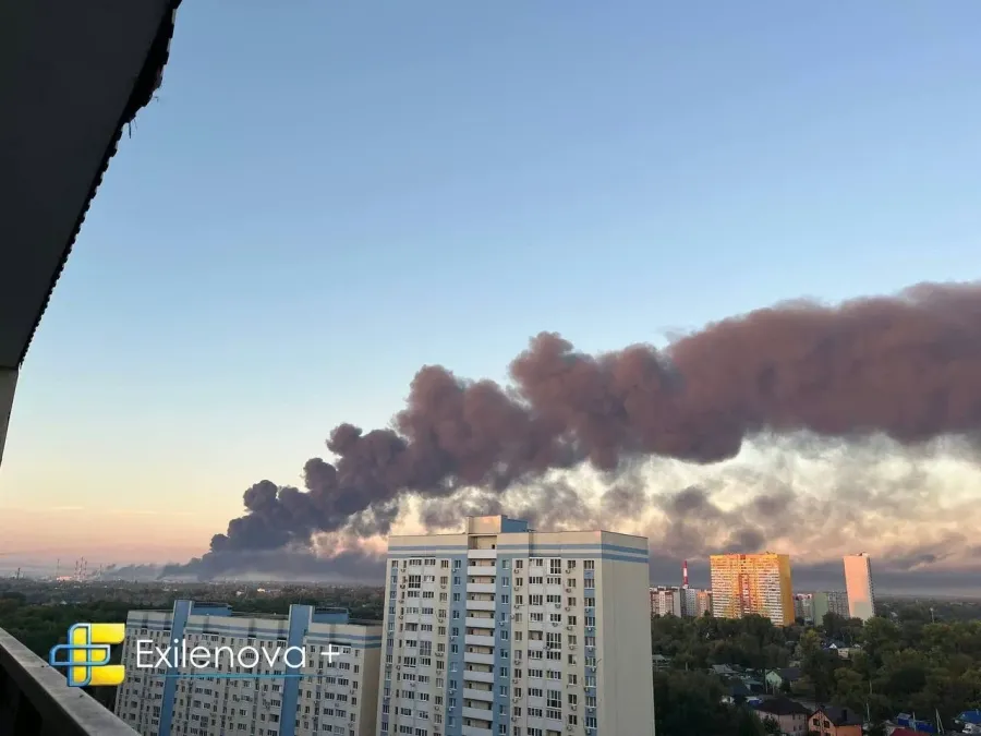 У Самарі уражено Куйбишевський нафтопереробний завод. Фото: Exilenova+