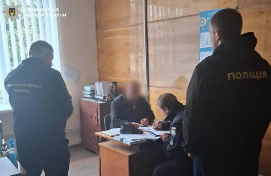 На Івано-Франківщині викрили посадовця селищної ради