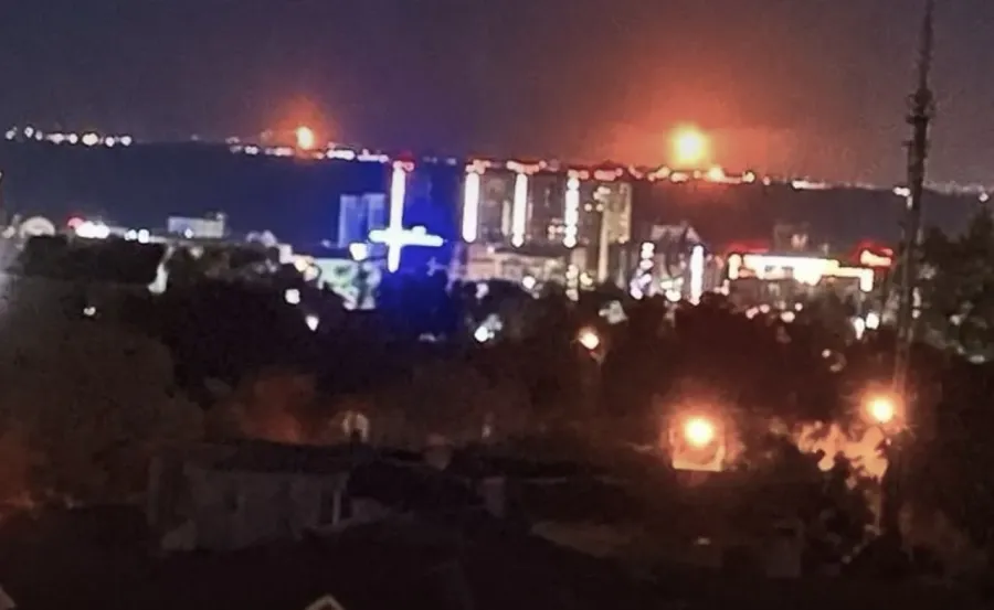 На Волгоградському нафтопереробному заводі виникла пожежа. Фото: Головне управління розвідки МО України